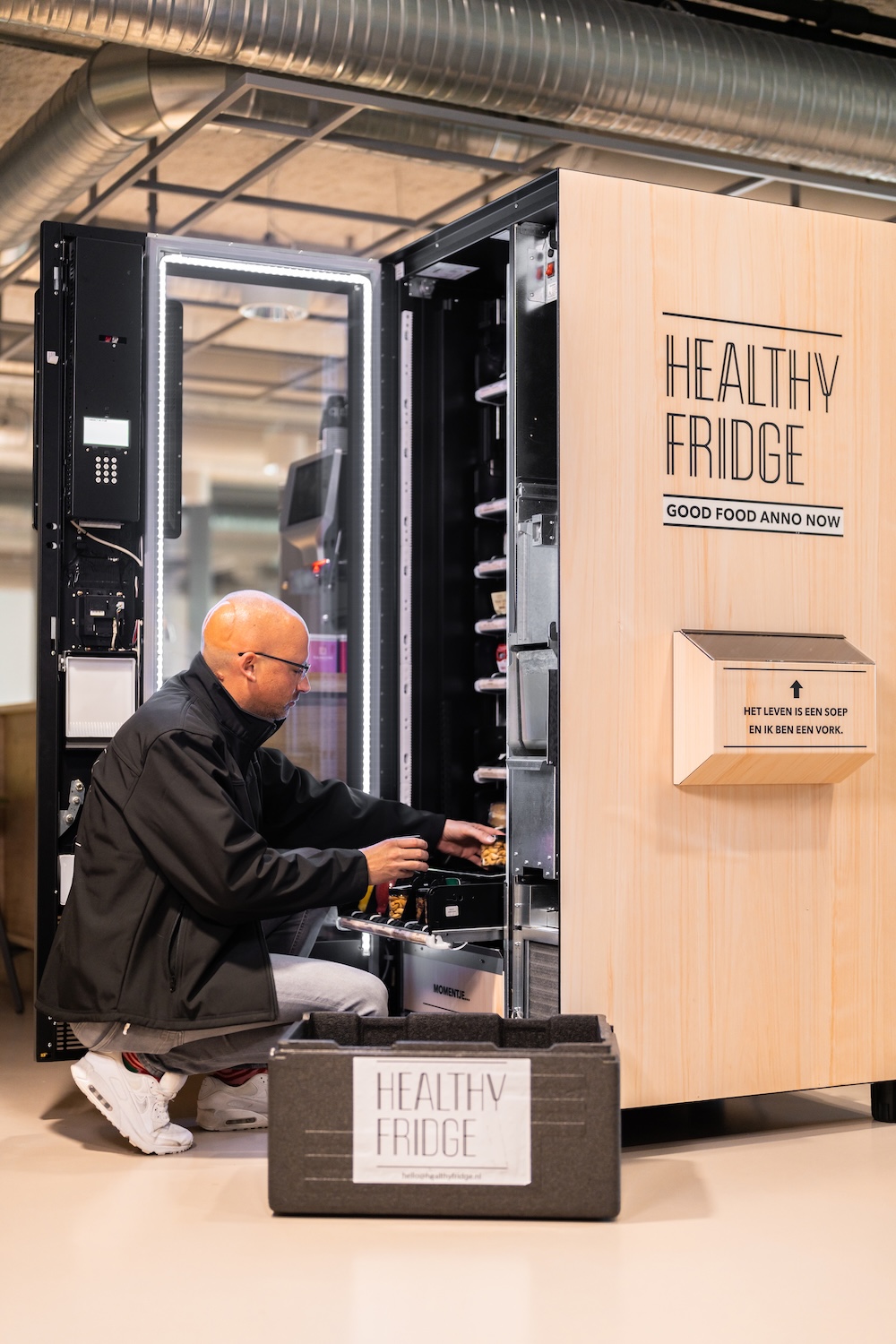 De meeste fridges worden voor dag en dauw aangevuld. Dat is efficiënt voor beide partijen.
